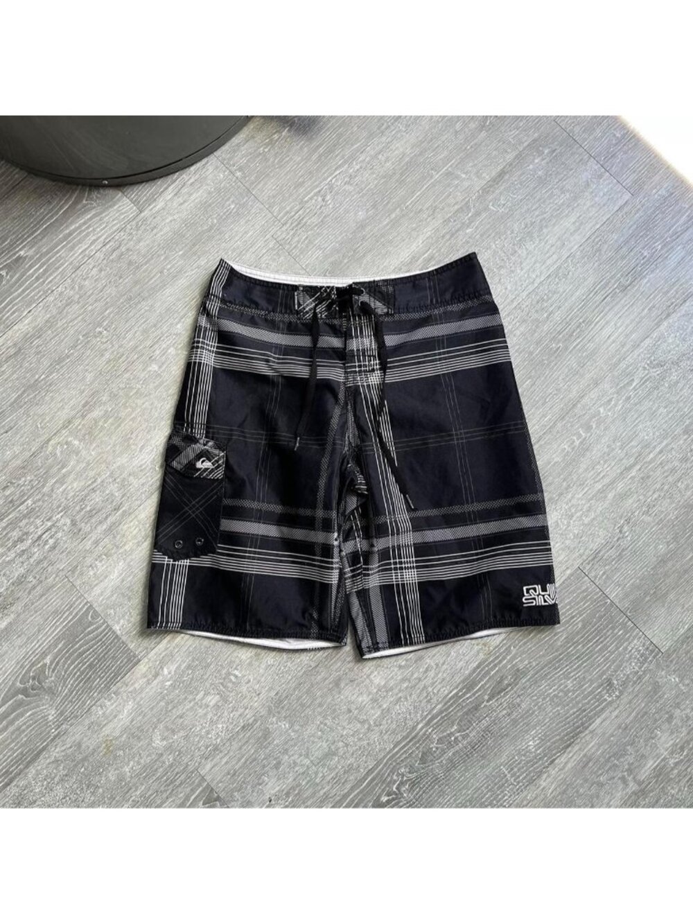 Black / White / Grey Vintage Quicksilver Y2K Embroidered Board Shorts